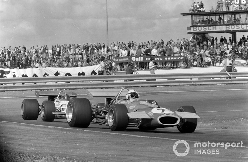 Jack Brabham, Brabham BT33 Ford, leads another car
