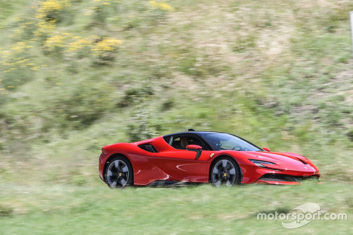 Ferrari SF90 Stradale