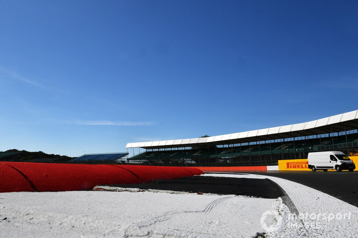 une vue des tribunes de Silverstone