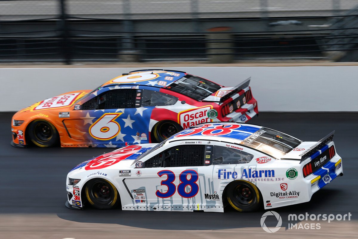 Ryan Newman, Roush Fenway Racing, Ford Mustang Oscar Mayer, John H. Nemechek, Front Row Motorsports, Ford Mustang Fire Alarm Services
