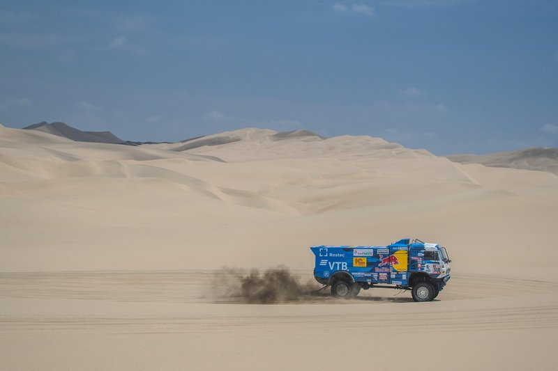 #518 Team Kamaz Master: Andrey Karginov, Igor Leonov, Andrey Mokeev