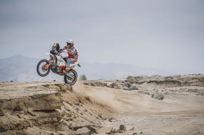 #17 Red Bull KTM Factory Racing KTM: Laia Sanz