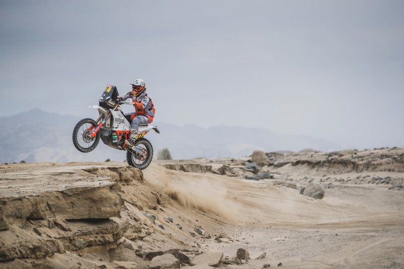 #17 Red Bull KTM Factory Racing KTM: Laia Sanz