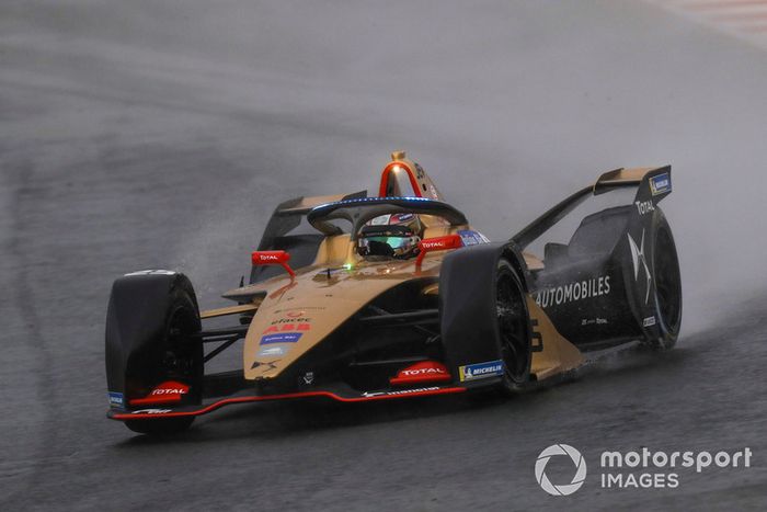 Jean-Eric Vergne, DS TECHEETAH, DS E-Tense FE19  con las nuevas luces LED azules del Halo, en modo ataque