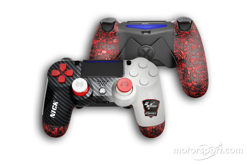 XControllers, gamepad PS4 resmi MotoGP
