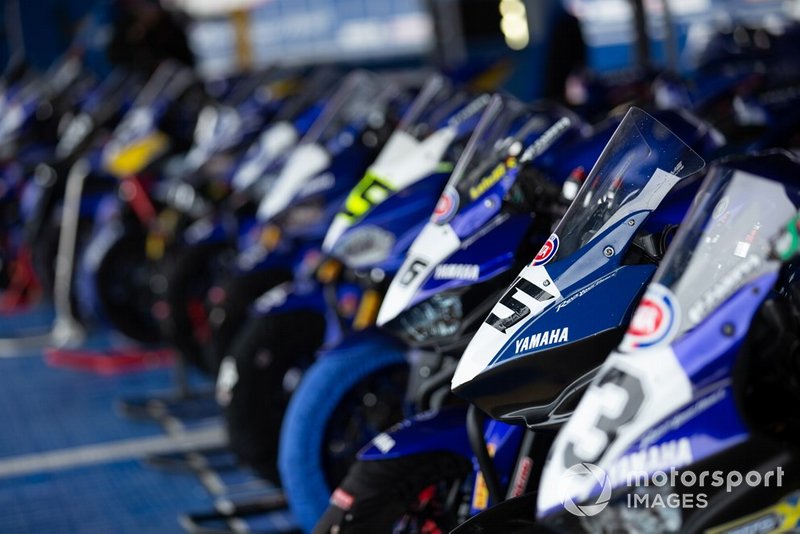 Yamaha R3 bLU cRU Challenge 2019