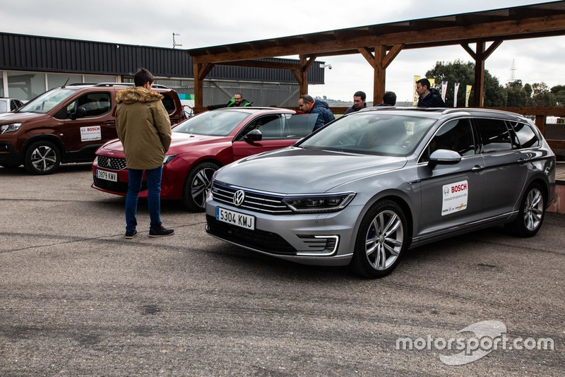 II Curso de Conducción y Nuevas Tecnologías BOSCH - Motor1.com España - Motorsport.com