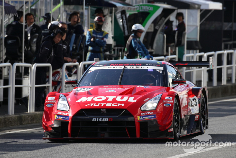#23 MOTUL AUTECH GT-R