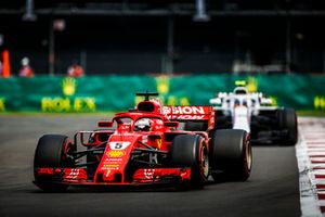 Sebastian Vettel, Ferrari SF71H, devant Charles Leclerc, Sauber C37