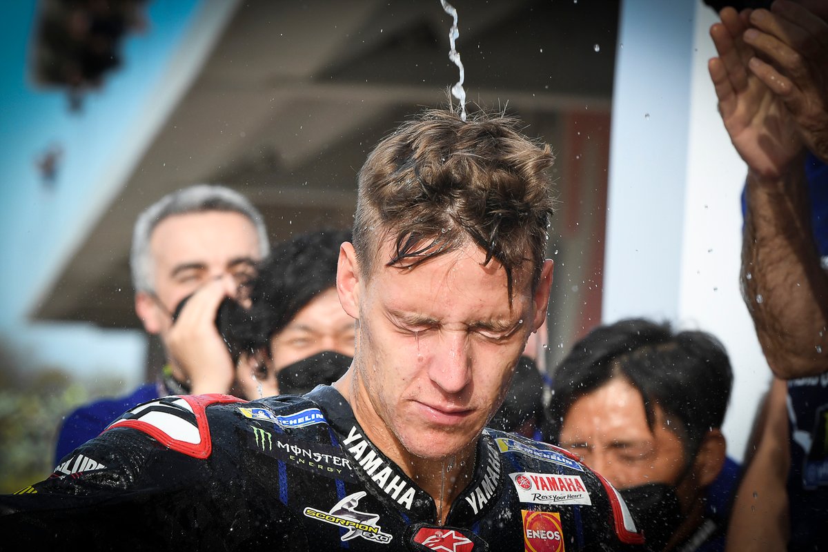 El Campeón del Mundo Fabio Quartararo, Yamaha Factory Racing celebra
