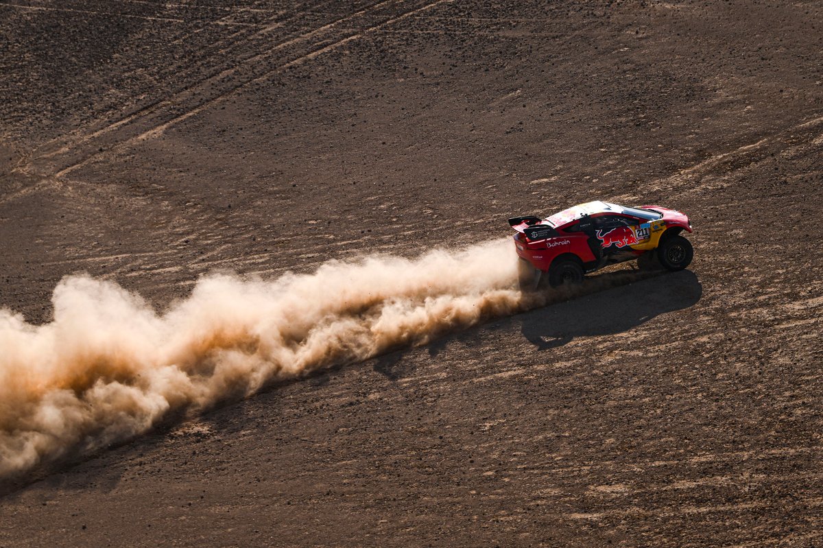 #211 Bahrain Raid Xtreme Prodrive: Sebastien Loeb, Fabian Lurquin