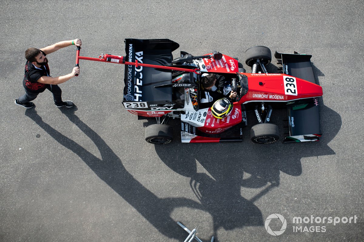 Formula SAE 2021, azione in pista