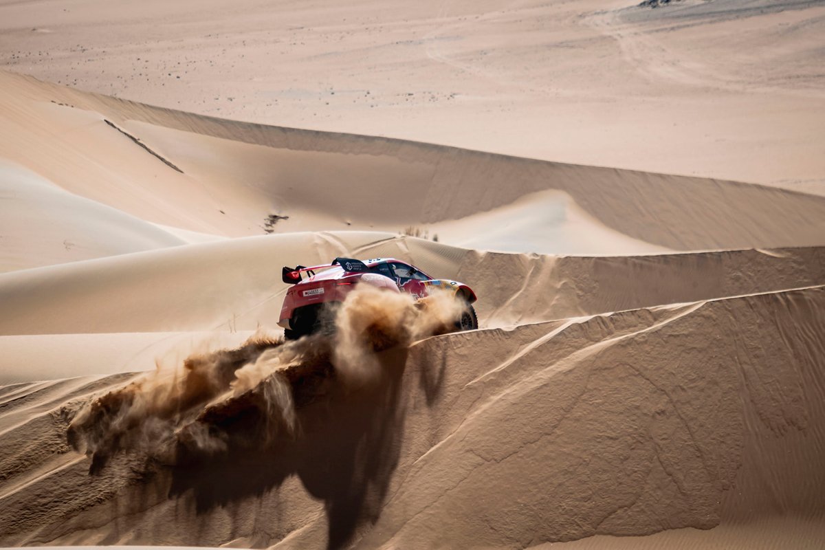 #211 Bahrain Raid Xtreme Prodrive: Sebastien Loeb, Fabian Lurquin