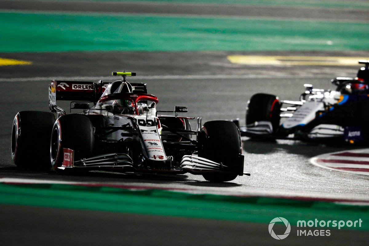 Antonio Giovinazzi, Alfa Romeo Racing C41, George Russell, Williams FW43B