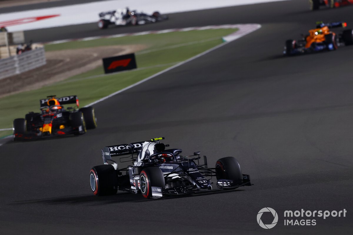 Pierre Gasly, AlphaTauri AT02, Max Verstappen, Red Bull Racing RB16B