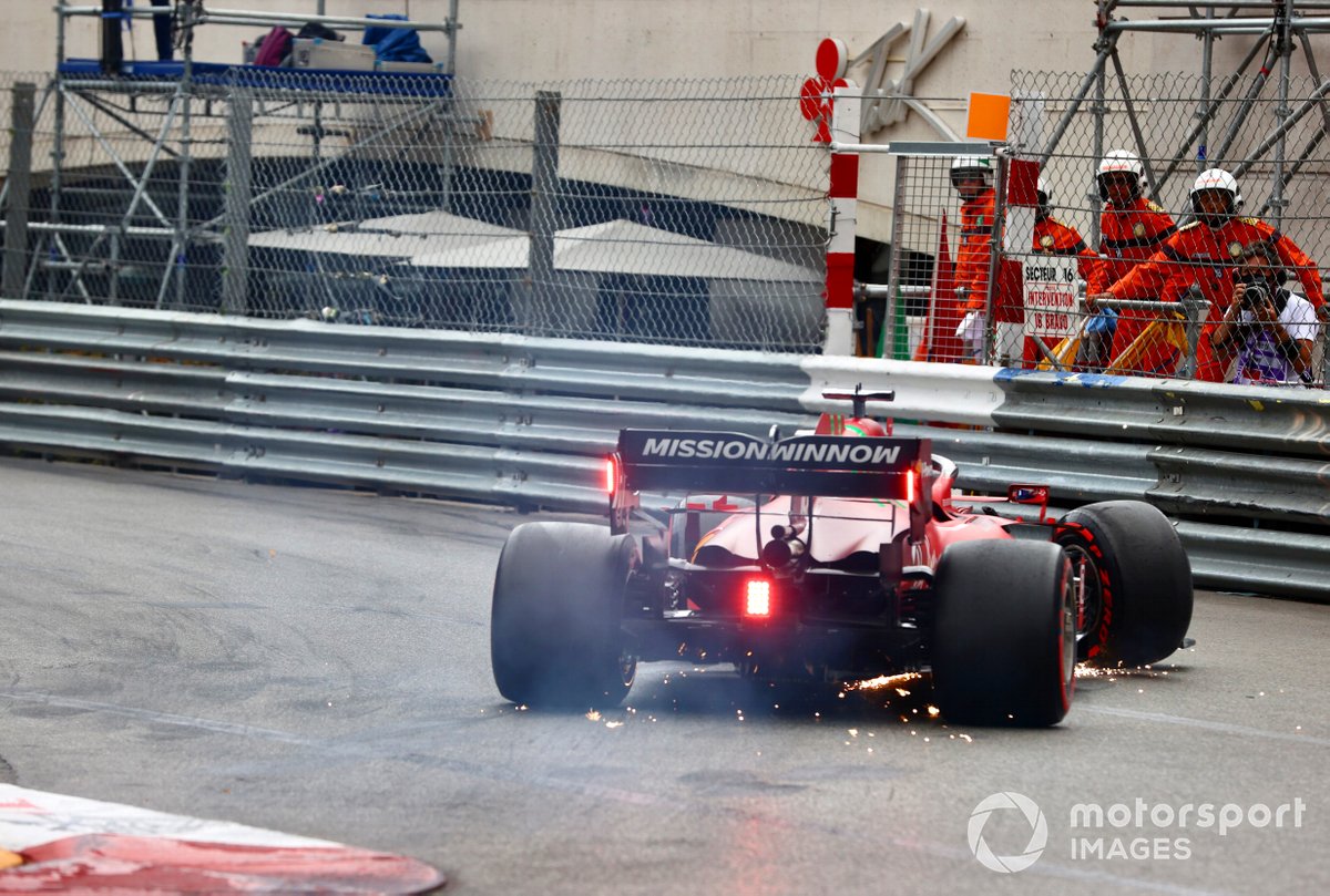 Charles Leclerc, Ferrari SF21, va contro il muro al termine delle qualifiche