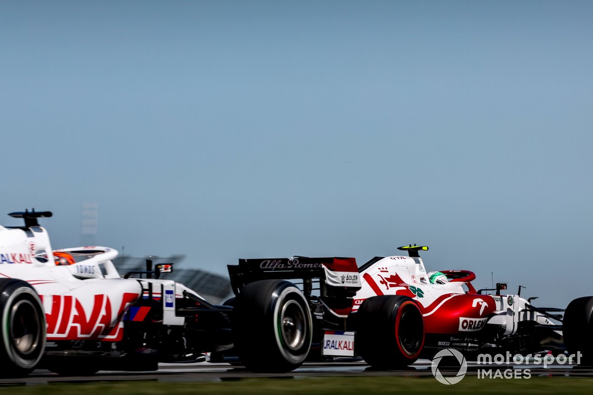 Antonio Giovinazzi, Alfa Romeo Racing C41, Nikita Mazepin, Haas VF-21