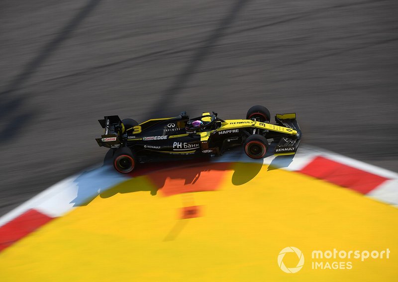 Daniel Ricciardo, Renault F1 Team R.S.19