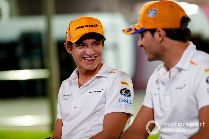 Lando Norris, McLaren y Carlos Sainz Jr., McLaren