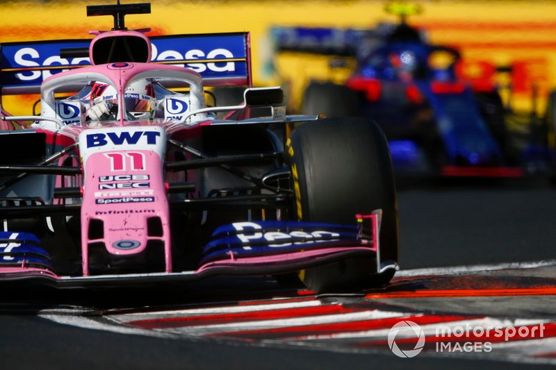 Серхио Перес, Racing Point F1 Team RP19, и Александр Элбон, Scuderia Toro Rosso STR14