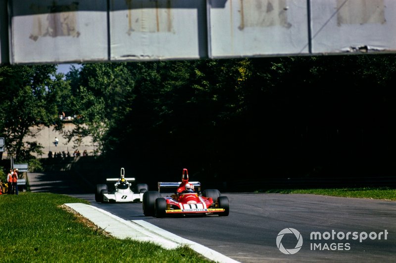 Регаццони сразу же начал атаковать соперников из Brabham и к пятому кругу одного за другим прошел их всех, поднявшись на второе место