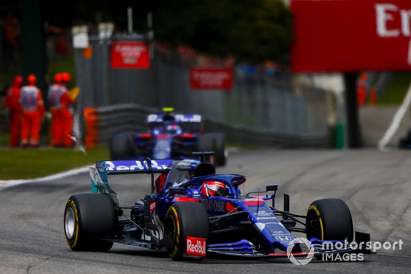 Daniil Kvyat, Toro Rosso STR14, Pierre Gasly, Toro Rosso STR14
