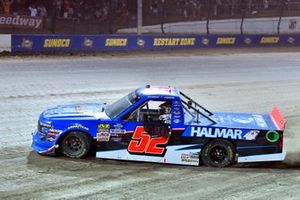 Race winner Stewart Friesen, Halmar Friesen Racing, Chevrolet Silverado