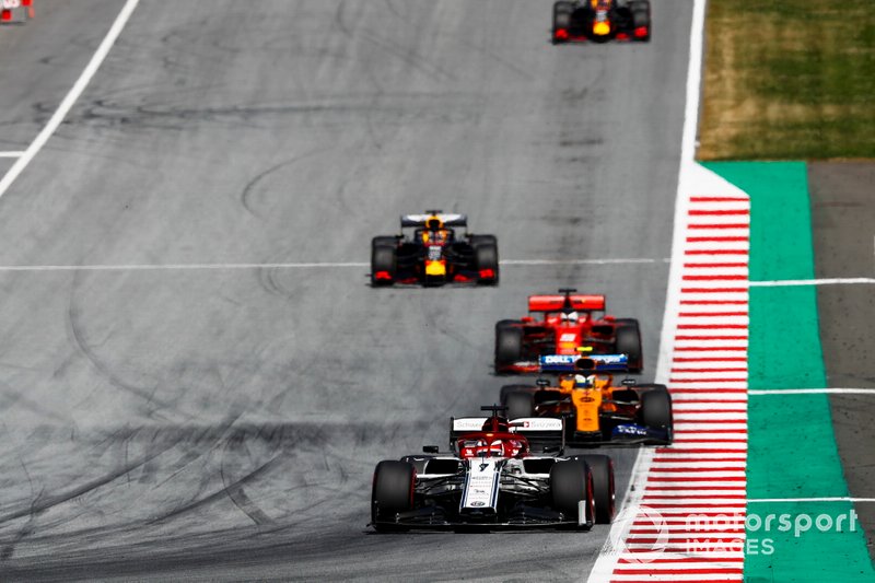 Kimi Raikkonen, Alfa Romeo Racing C38, precede Lando Norris, McLaren MCL34, Sebastian Vettel, Ferrari SF90, e Max Verstappen, Red Bull Racing RB15