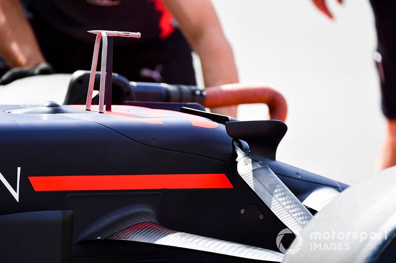 Red Bull RB15: Pitot-Rohr