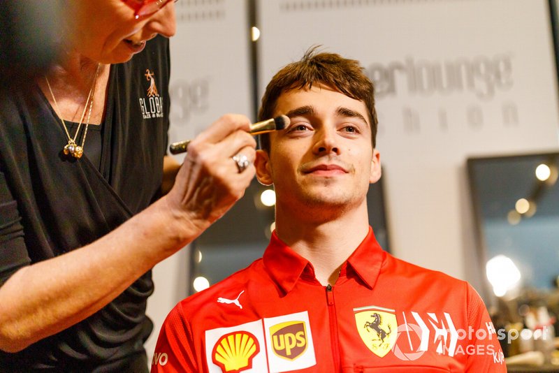 Charles Leclerc, Ferrari, viene truccato