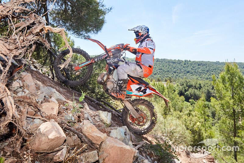 Laia Sanz, KTM, entrenando para el Erzberg Rodeo