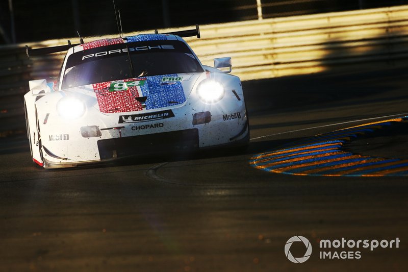 #94 Porsche GT Team, Porsche 911 RSR, Sven Muller, Mathieu Jaminet, Dennis Olsen