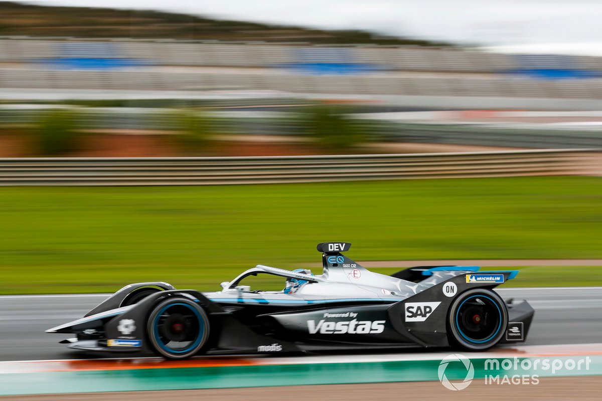 #17 - Nyck de Vries (Team: Mercedes, Antrieb: Mercedes)