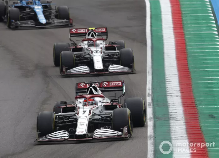 Kimi Raikkonen, Alfa Romeo Racing C41, Antonio Giovinazzi, Alfa Romeo Racing C41, Fernando Alonso, Alpine A521