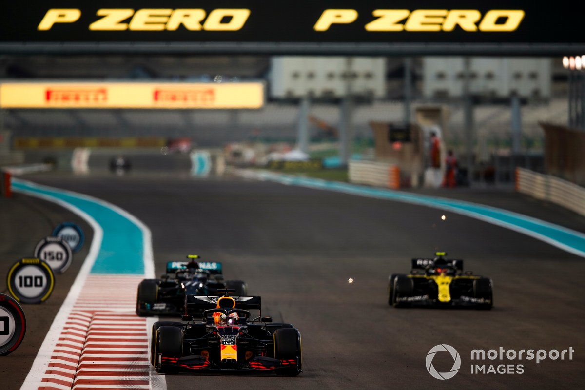 Max Verstappen, Red Bull Racing RB16, Valtteri Bottas, Mercedes F1 W11, e Esteban Ocon, Renault F1 Team R.S.20