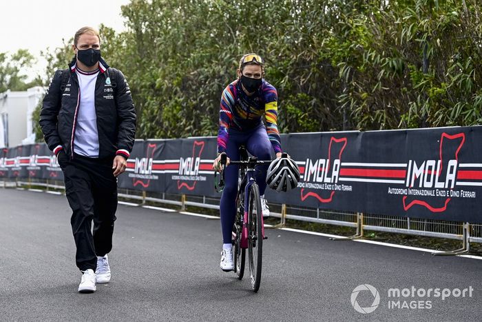 Valtteri Bottas, Mercedes and Tiffany Cromwell 