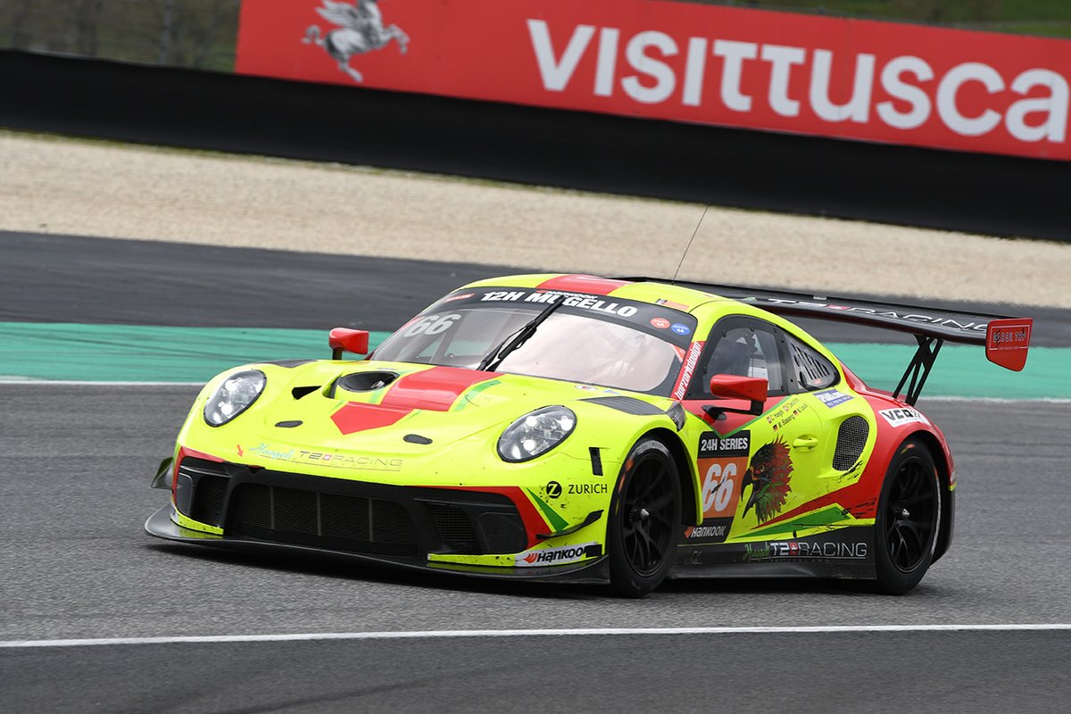 #66 Haegeli by T2 Racing: Pieder Decurtins, Manuel Lauck, Marc Basseng, Porsche 911 GT3 R