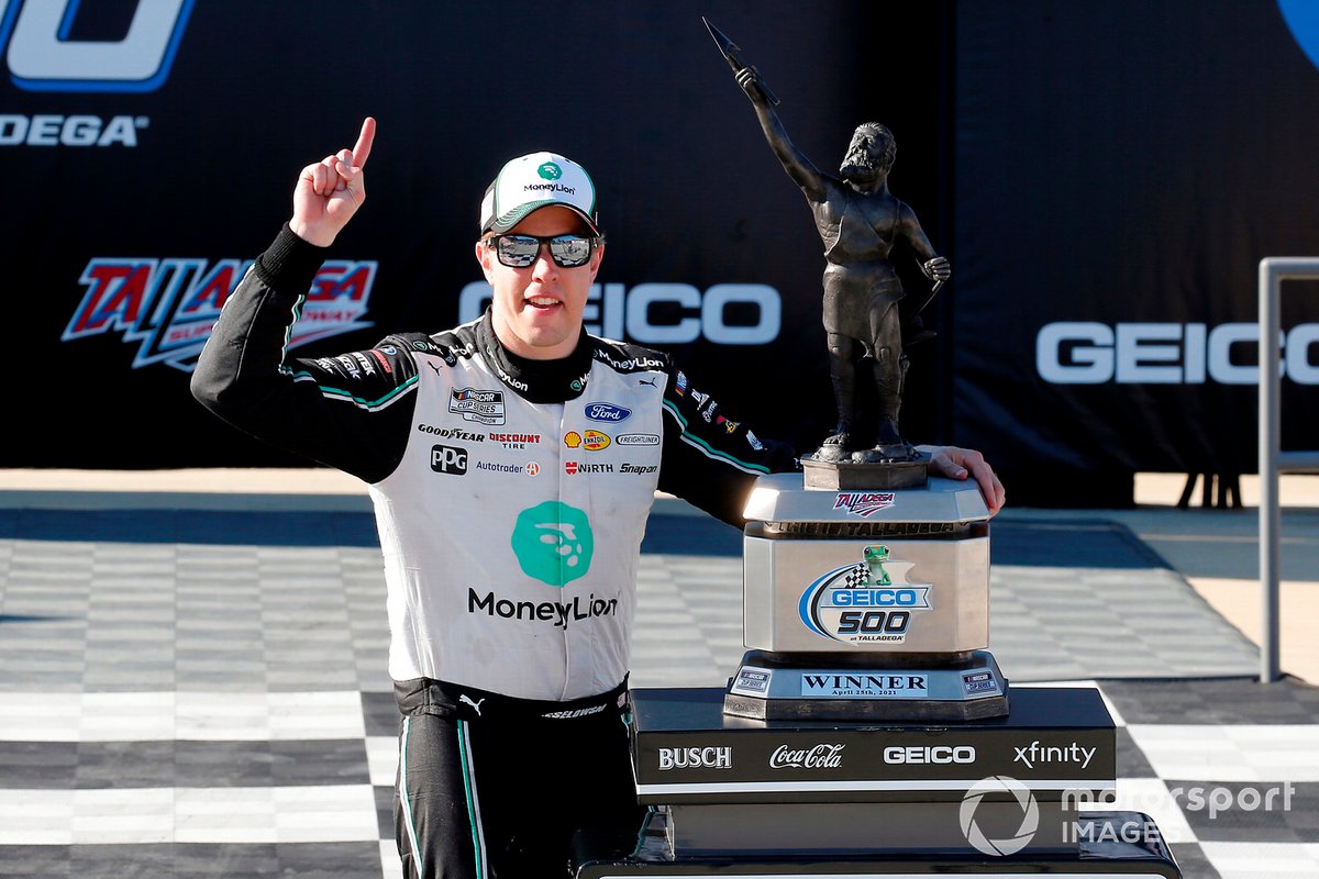 24. Brad Keselowski (aktiv): 35 Siege