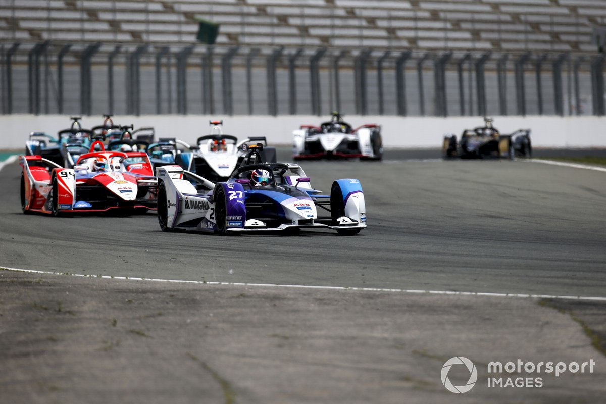Jake Dennis, BMW i Andretti Motorsport, BMW iFE.21, Alex Lynn, Mahindra Racing, M7Electro