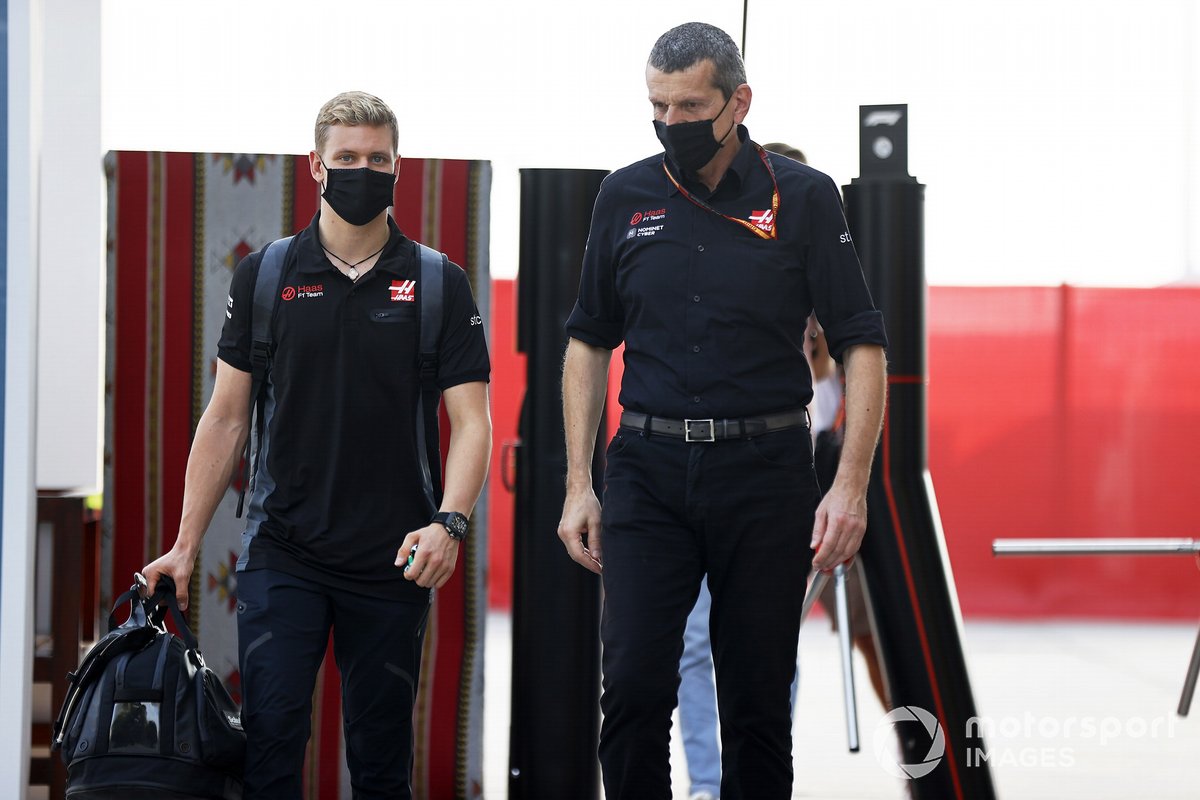 Mick Schumacher und Günther Steiner