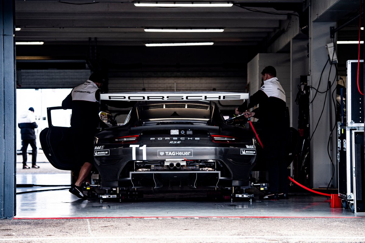 Porsche 911 RSR