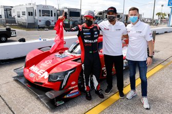 #31 Action Express Racing Cadillac DPi, DPi: Mike Conway, Felipe Nasr, Pipo Derani , IMSA Motul Pole Award for DPI