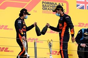 Yuki Tsunoda, Carlin and Race Winner Jehan Daruvala, Carlin celebrate on the podium with the champagne