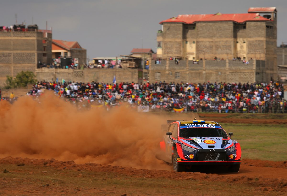 Oliver Solberg, Elliott Edmondson