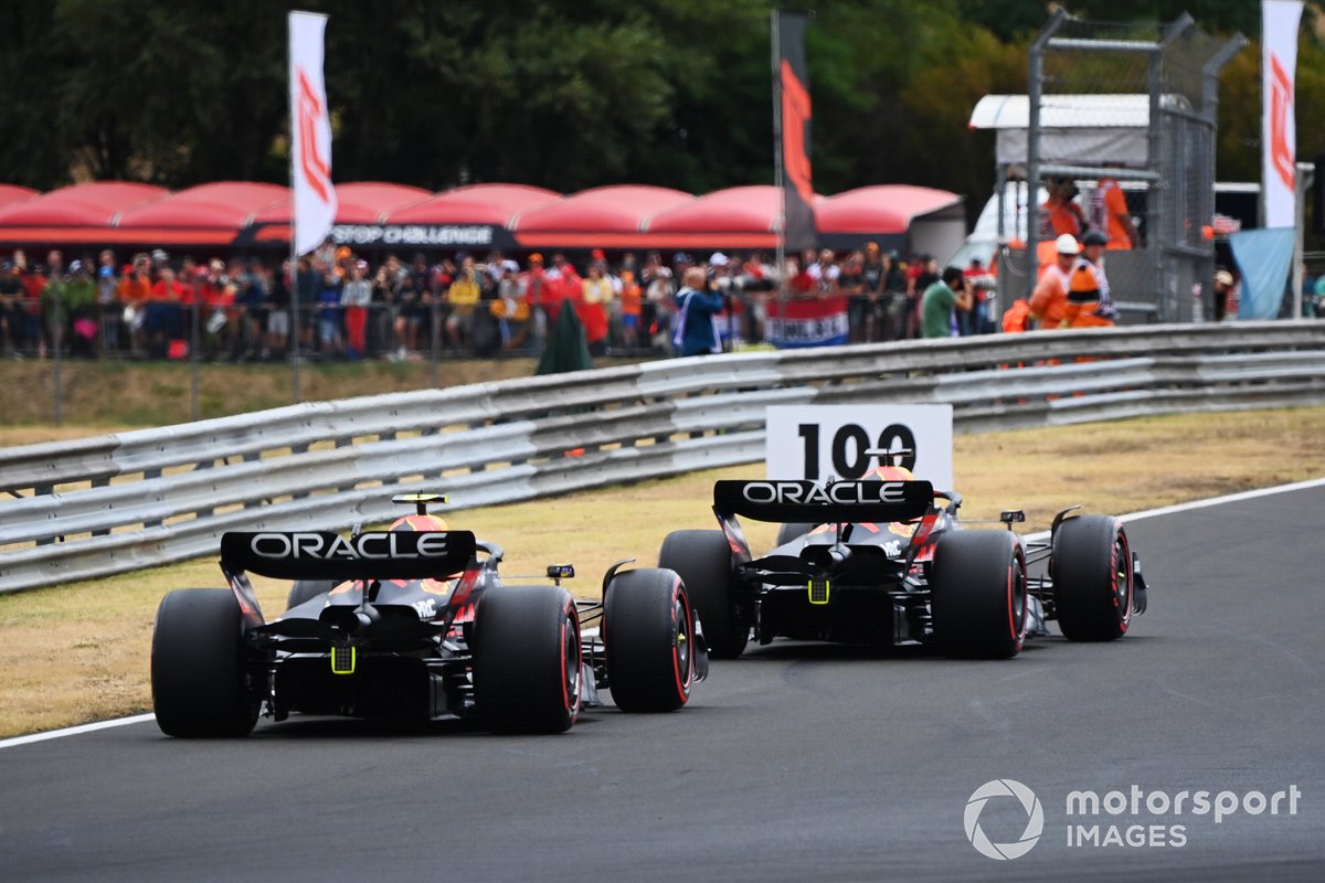 Max Verstappen, Red Bull Racing RB18, Sergio Perez, Red Bull Racing RB18