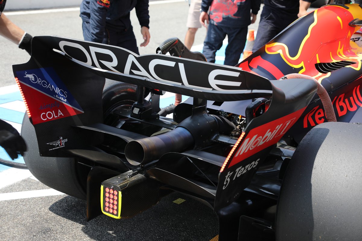 Red Bull RB18: Heckflügel