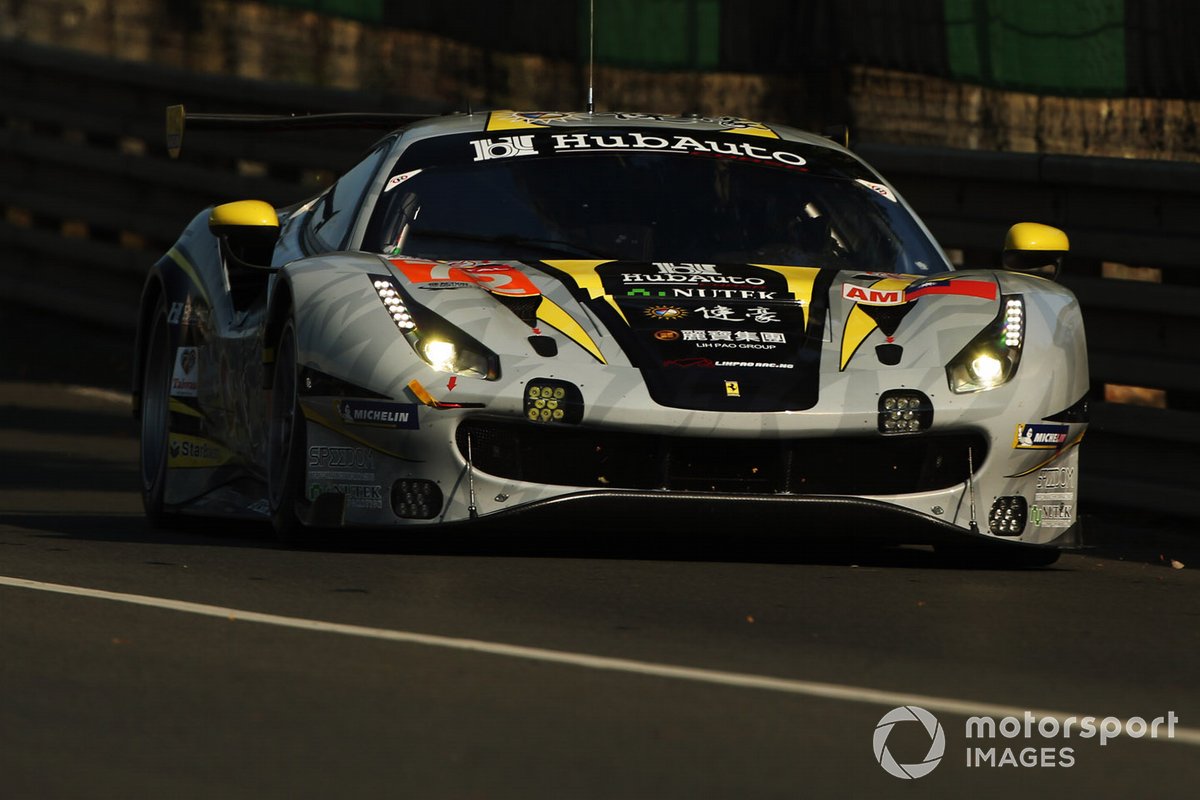 #72 Hub Auto Racing Ferrari 488 GTE Evo: Morris Chen, Tom Blomqvist, Marcos Gomes