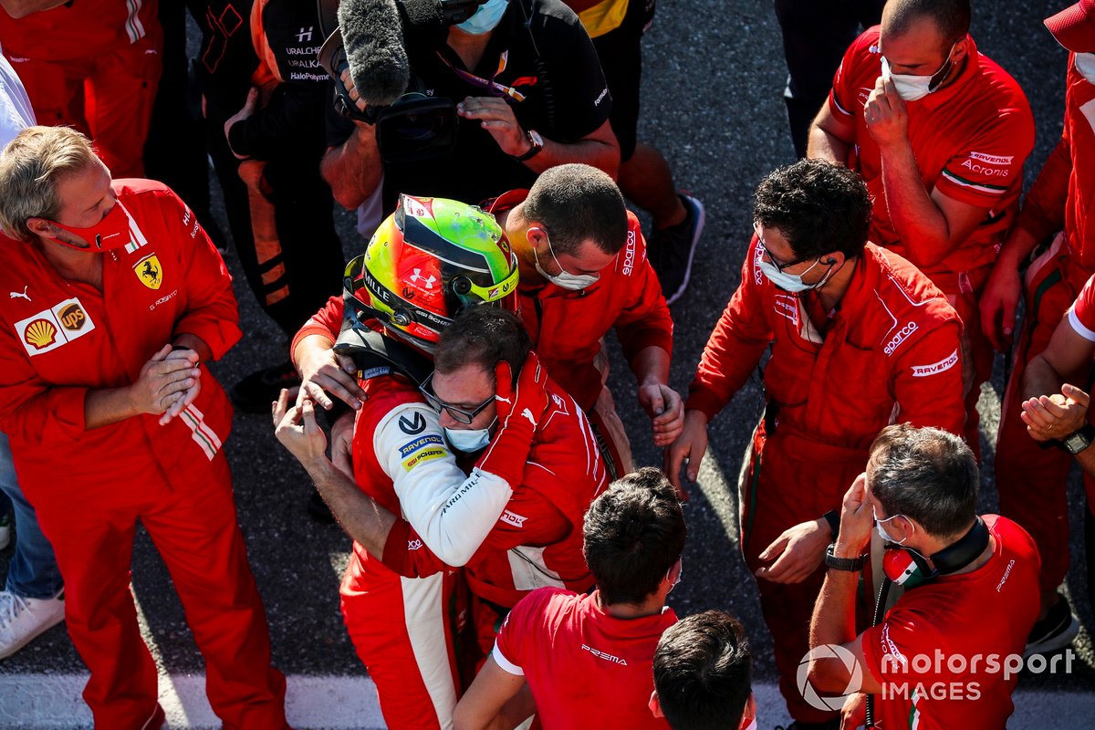 Ganador Mick Schumacher, Prema Racing celebra