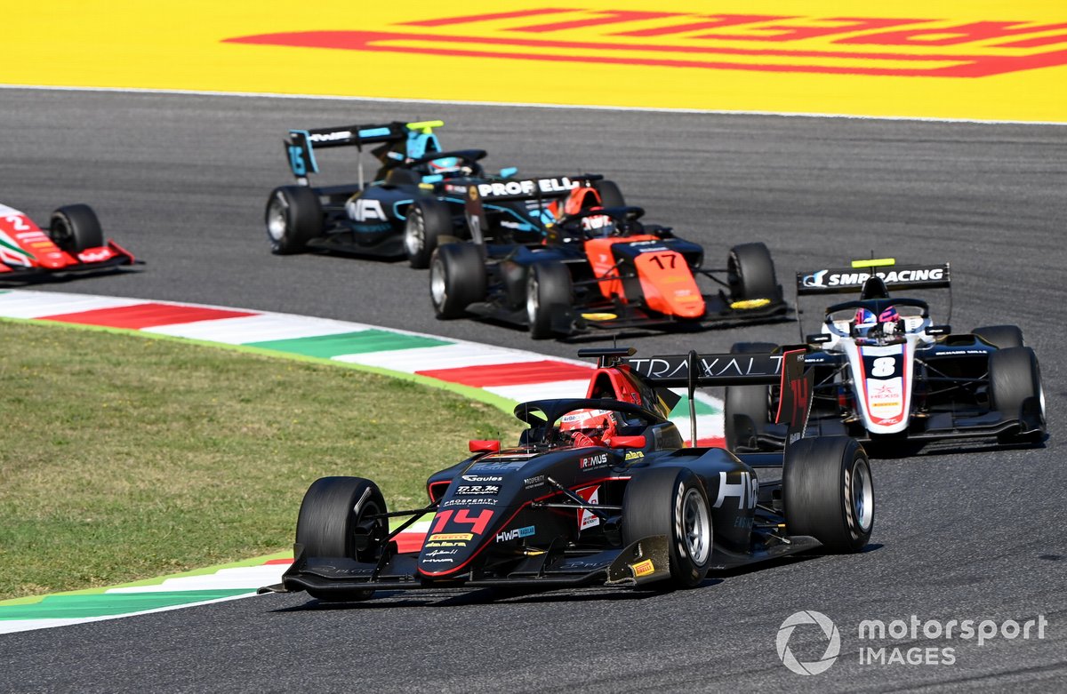 Enzo Fittipaldi, HWA Racelab precede Alexander Smolyar, ART Grand Prix e Richard Verschoor, MP Motorsport