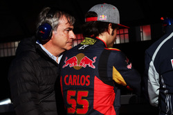 (L to R): Carlos Sainz, with his son Carlos Sainz Jr., Scuderia Toro Rosso
